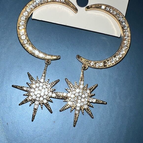 🌙 Betsey Johnson sparkling crystal celestial moon & star dangle earrings 🌙 - Picture 2 of 4